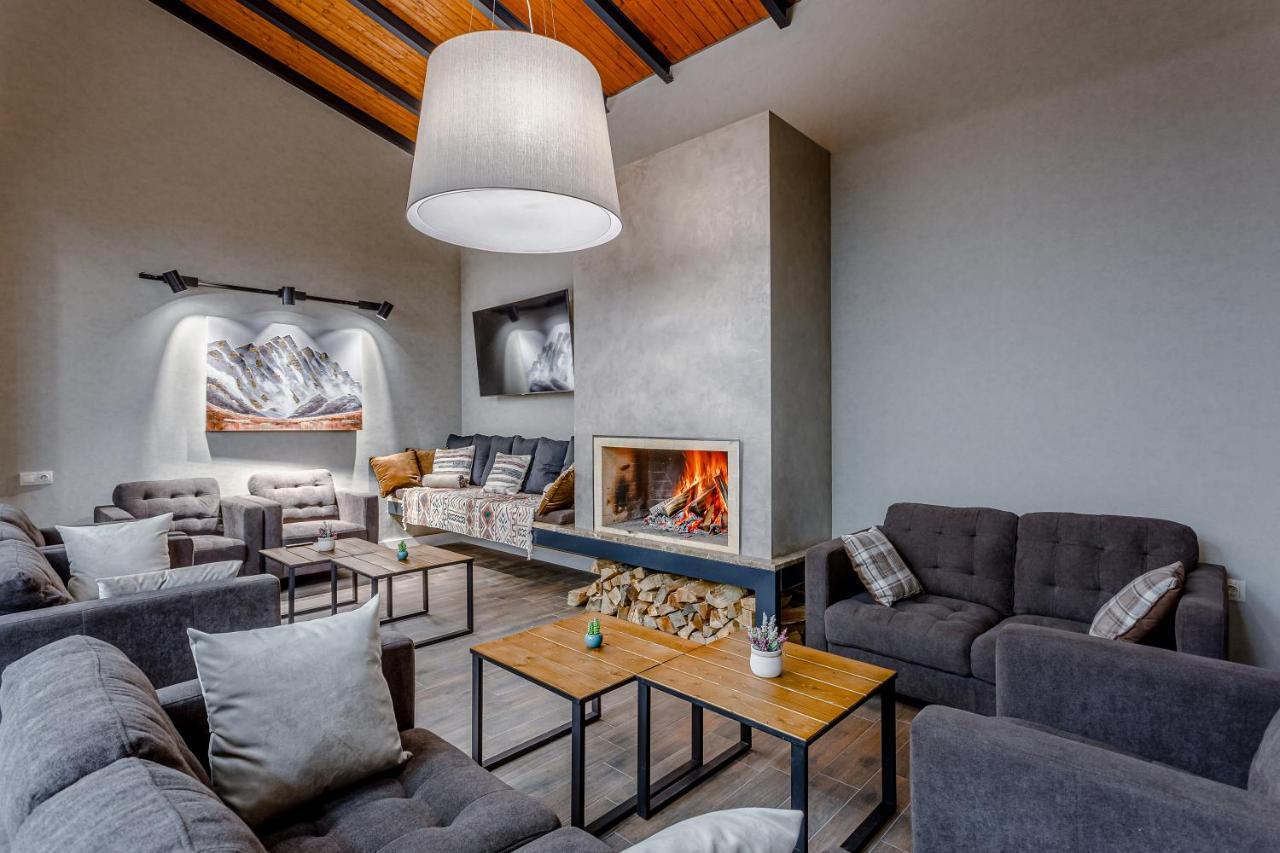 Hotel Tsiga Goedaoeri Buitenkant foto