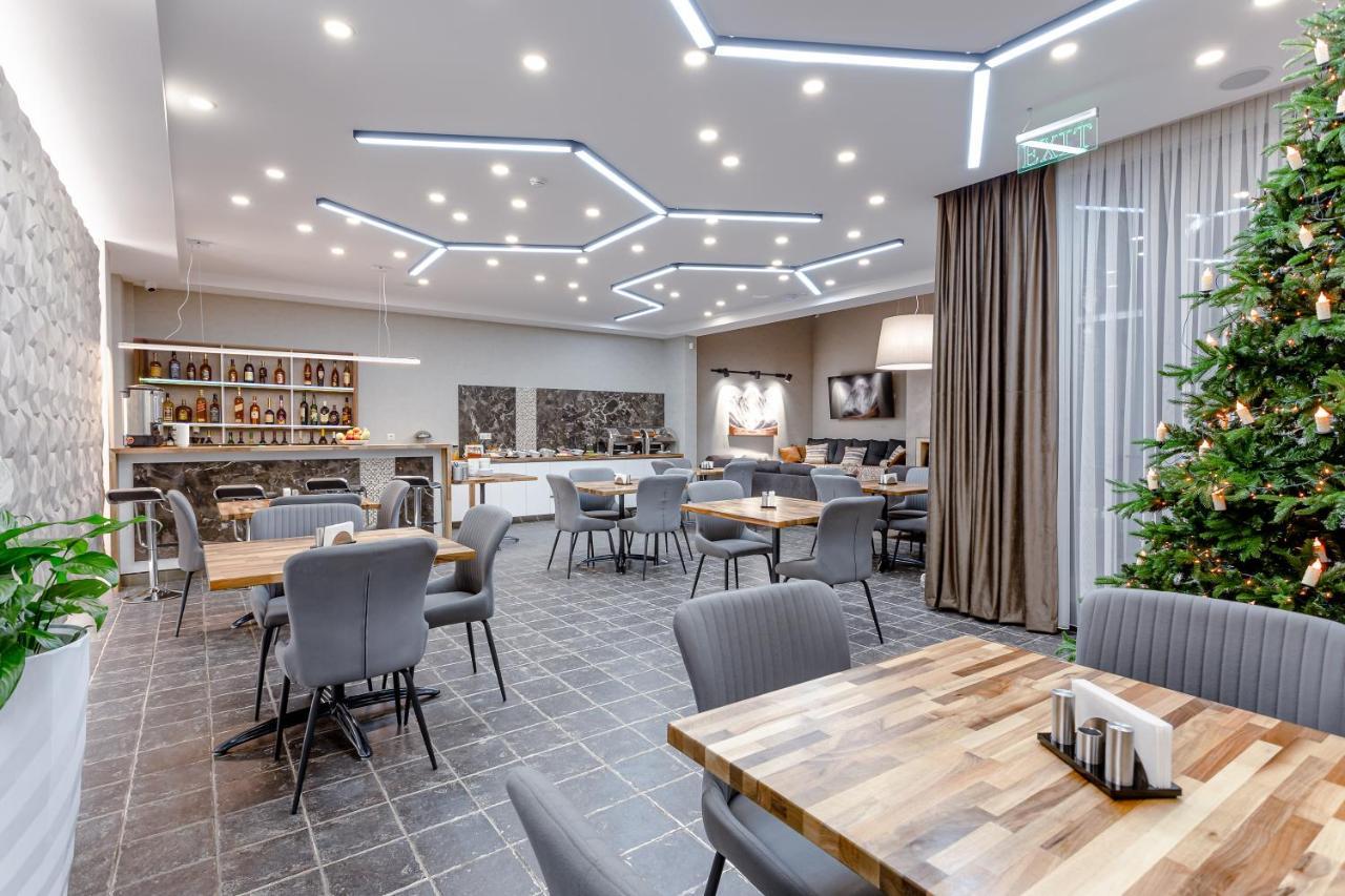 Hotel Tsiga Goedaoeri Buitenkant foto