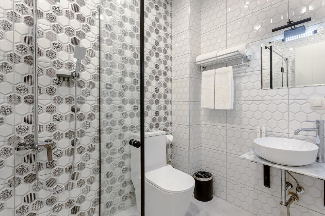 Hotel Tsiga Goedaoeri Buitenkant foto