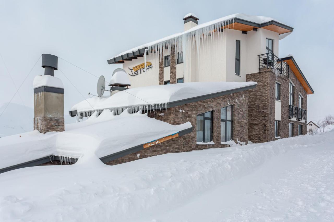 Hotel Tsiga Goedaoeri Buitenkant foto